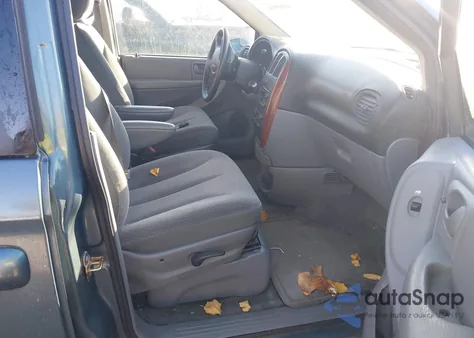 2005 Chrysler Town & Country Lx from USA, damaged, VIN 2C4GP44R75R446105